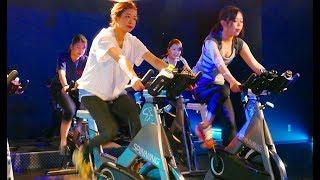 話題の暗闇エクササイズ Mossa R30 東急スポーツオアシス 南越谷 スピニングバイク spinning bike