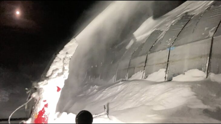 【大雪警報】ハウスの除雪　＃北海道＃美瑛＃夜中の除雪＃月夜＃そして快晴＃ワドー除雪機