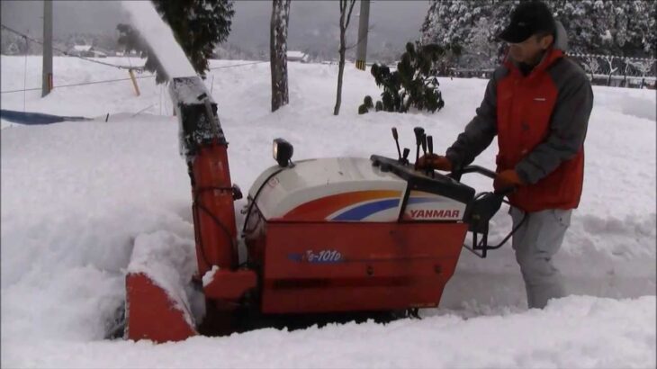 ヤンマー除雪機 Je-101D　オイル交換で絶好調　飛んでけ飛んでけ！