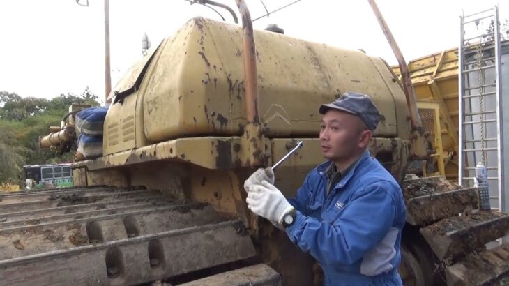 桂田興業さんちの何気ない風景　ゴーズフィルター…塗装までたどり着くんですかねぇ～知らん！！…エンジンかからない…D60Pコマツブルドーザー…