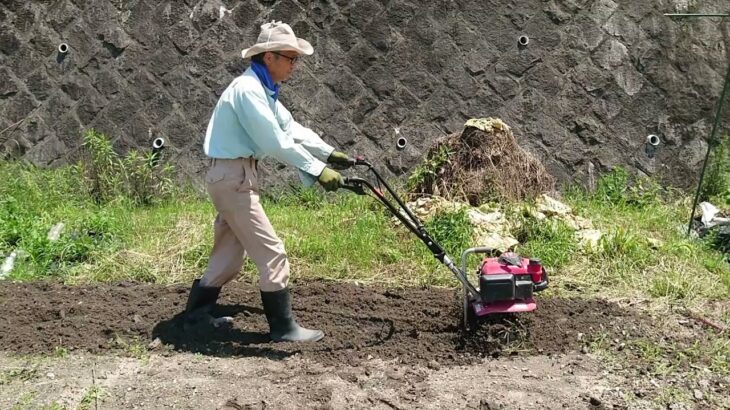 農園初心者さん向け。お子様や女性でもラクラク簡単！小さな耕運機を使ってみよう