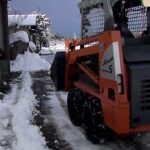 ボブキャットのようなジョブサン　車庫前の除雪　今シーズン初の除雪です　除雪車　除雪機　雪