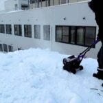 効率よく屋根の雪下ろしをする方法　　電動除雪機の挑戦　倍速再生