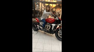 【世界最大】2458ccのバイクのエンジンかけてみた！！