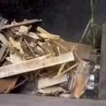 木材の破砕　破砕機ライオンシュレッダー　Wood Shredding