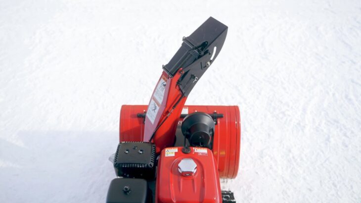 【小型HST除雪機】 投雪の調整操作