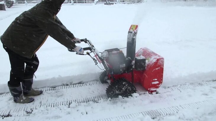 バイソン除雪機を使用