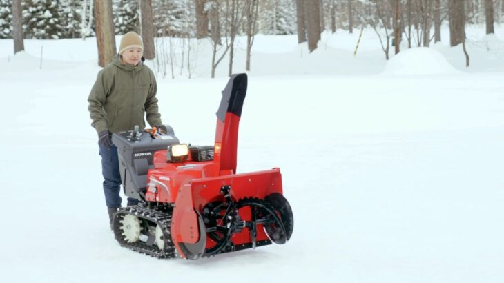 【中型ハイブリッド除雪機】 旋回のしかた