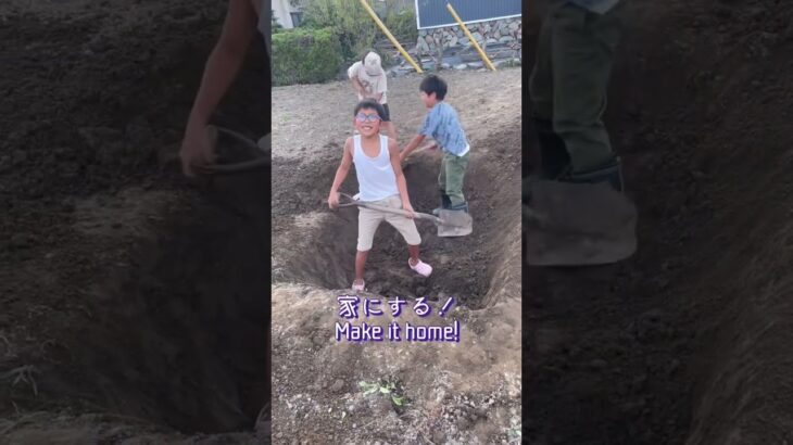 日本一穴掘りを楽しむ小学生！Elementary school students enjoy digging holes the most in Japan!