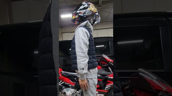 【急上昇世界仰天身体能力ニュース】どこまで回るの？変態バイクライダー大回転人間現る!!ENDLESS SPIN!you spin me round shorts Music.motorbike man