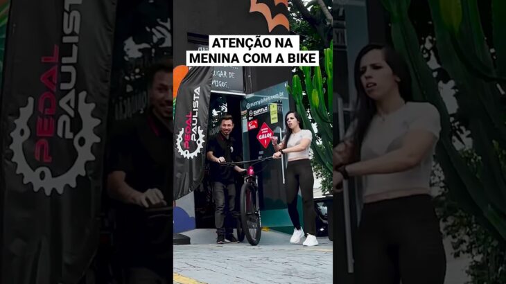 A MENINA COM A BICICLETA ENTROU NA DANÇA 😱👏🏻 #90s #whatislove #90ssong