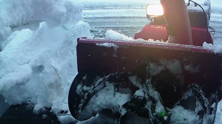 除雪機に雪が付かない方法を試してみた　テフロンテープは効果的とお思えた