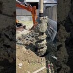 砕石パイル工法（ハイスピード工法）穴掘り