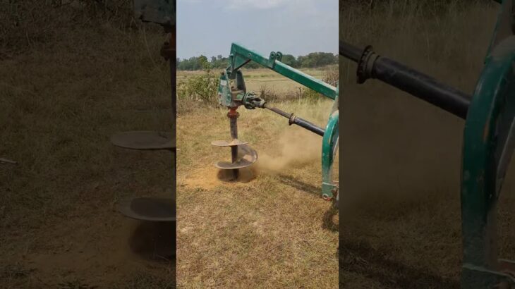 Earth Auger Shaktimaan Digging pits for plantation #earthauger #tractor #pits #plantation