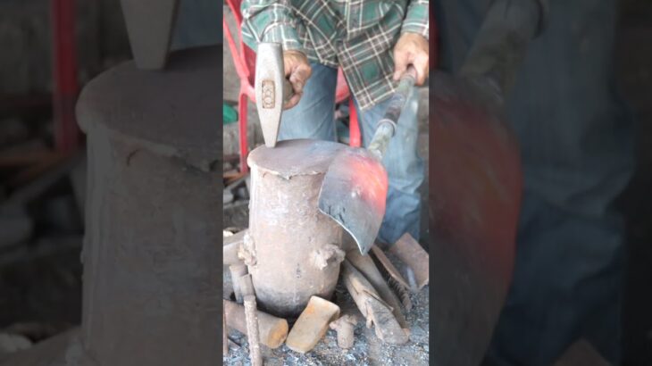 Wow Forging A Post Hole Digger From Shock Absorber Pistod Rod  @AmazingKKDaily