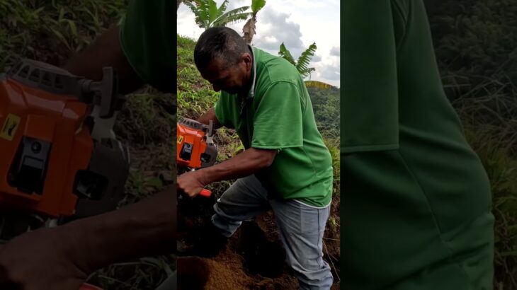 ¡Probamos la Ahoyadora Progemac! Eficiencia y Rendimiento  #herramientas #construção #tierra #hueco