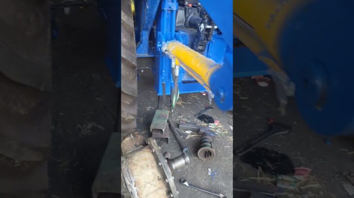 post hole digger #poleercationmachine#polelifting#loader #machine