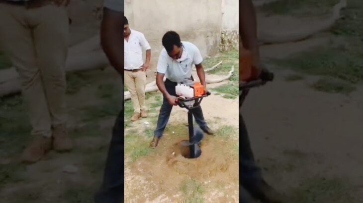 Portable Earth Auger Machine -68 cc Engine l earth drill or post-hole auger machine