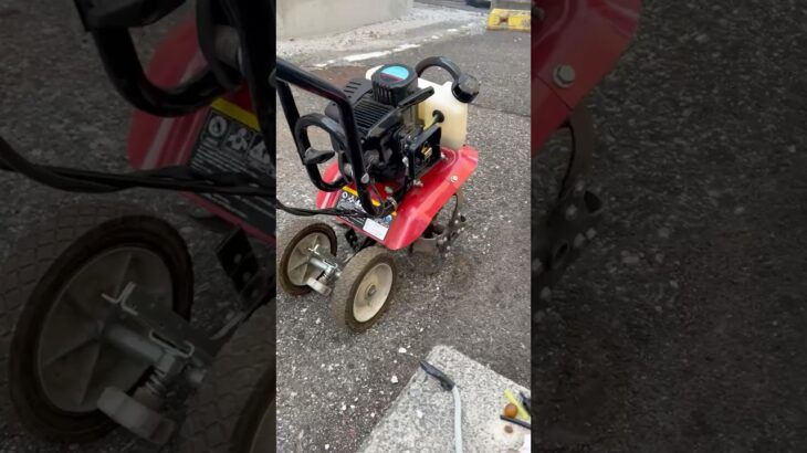 ミニ耕運機のプライマリーポンプと燃料ホースを交換しました！　燃料を運ぶ大事なところです。新調して無事エンジンも快調にかかりました！ #キャブレター #エンジン工具 #農業 #スマイルサンタ松本店